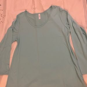 LuLaRoe Lynnae Woman’s Top